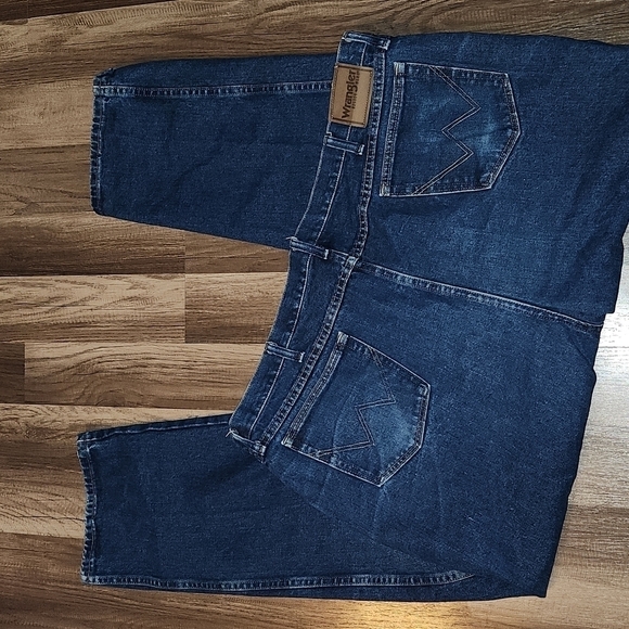 Wrangler Cowboy  Blue Jeans   Men's Size 48x32. BIG AND TALL - Picture 3 of 4